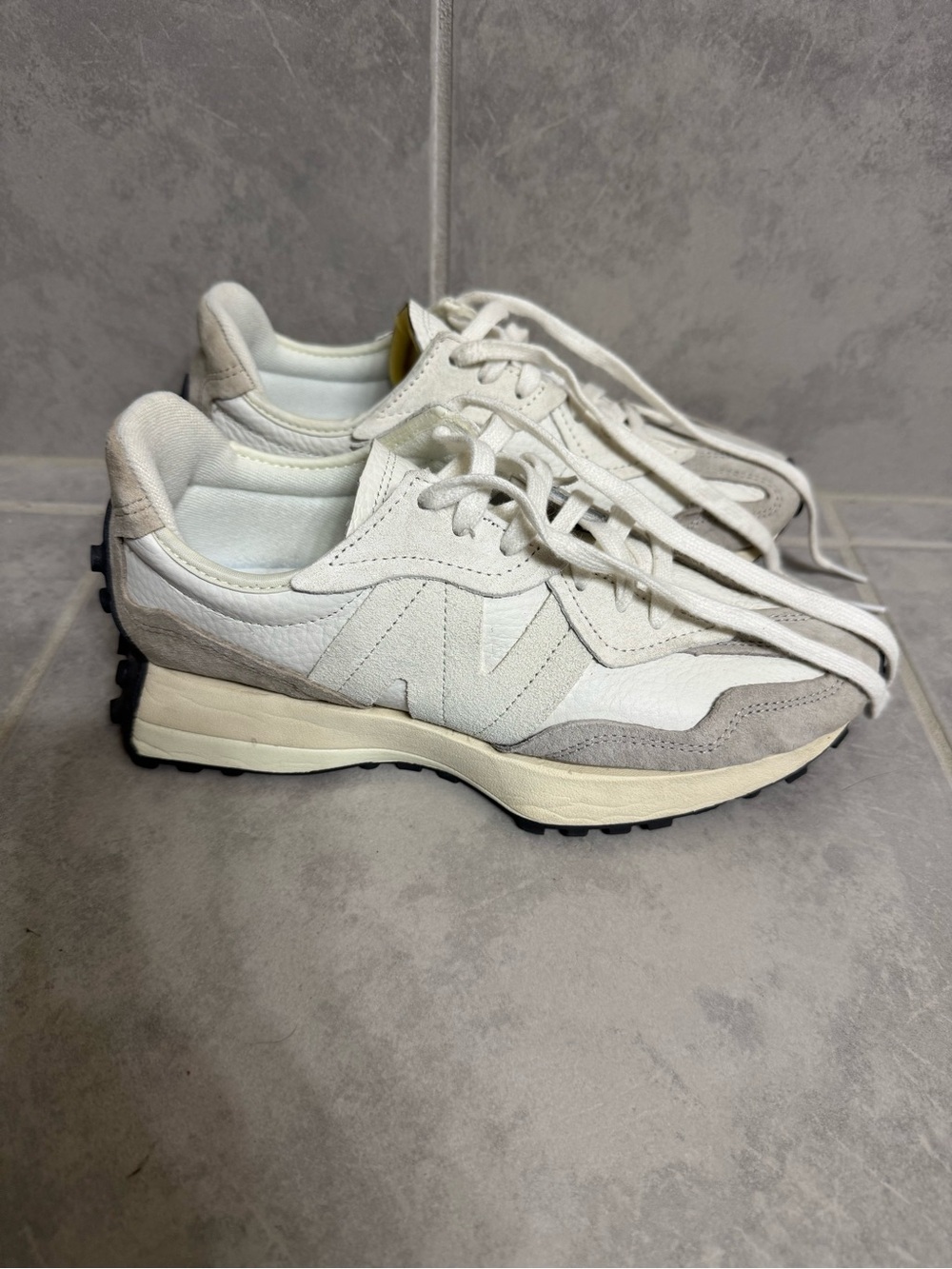 New Balance Women's 327 Sneakers